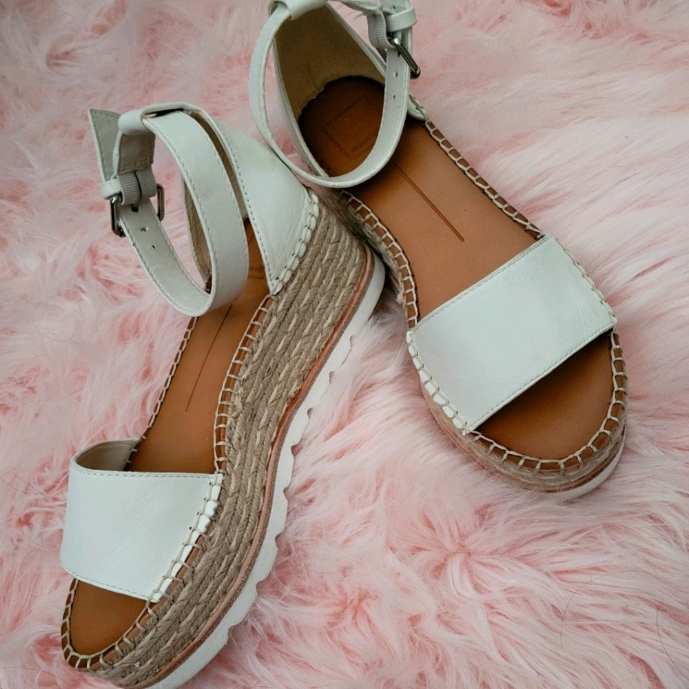 Low wedge sandals